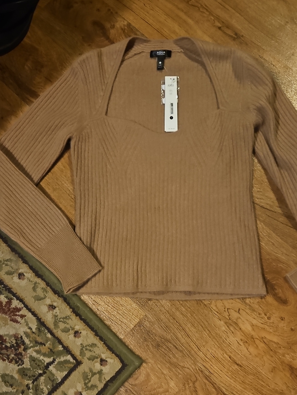 NWT AQUA Cashmere Top ( Sweater) Camel Size  Large
